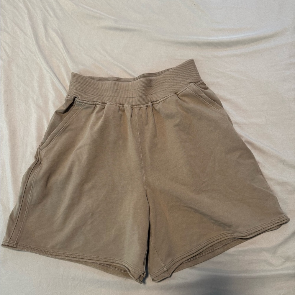 Lululemon Athletica Tan Athletic Shorts Lightweight Elastic Waist